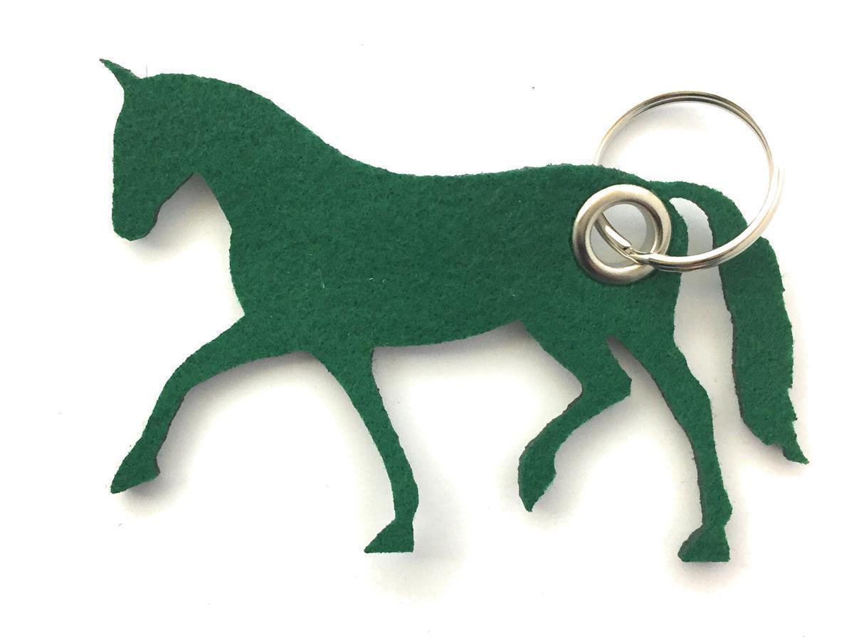 Dressur-Pferd - Schlüsselanhänger Filz in waldgrün mit Druck 4-fbg