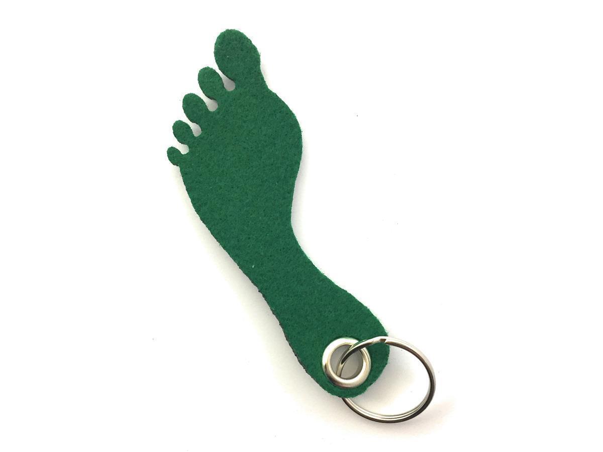 Fuß / Abdruck - Schlüsselanhänger Filz in waldgrün mit Gravur